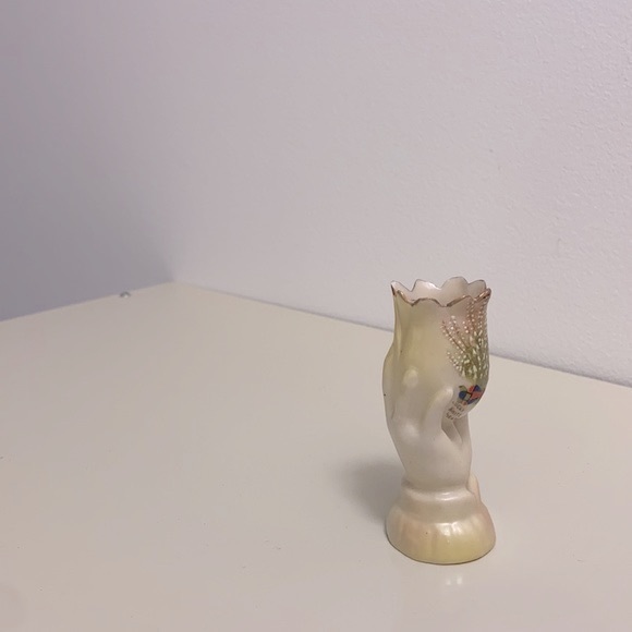 Vintage W&R Carlton China Stoke on Trent Lucky White Heather From Brighton Vase - Picture 14 of 14